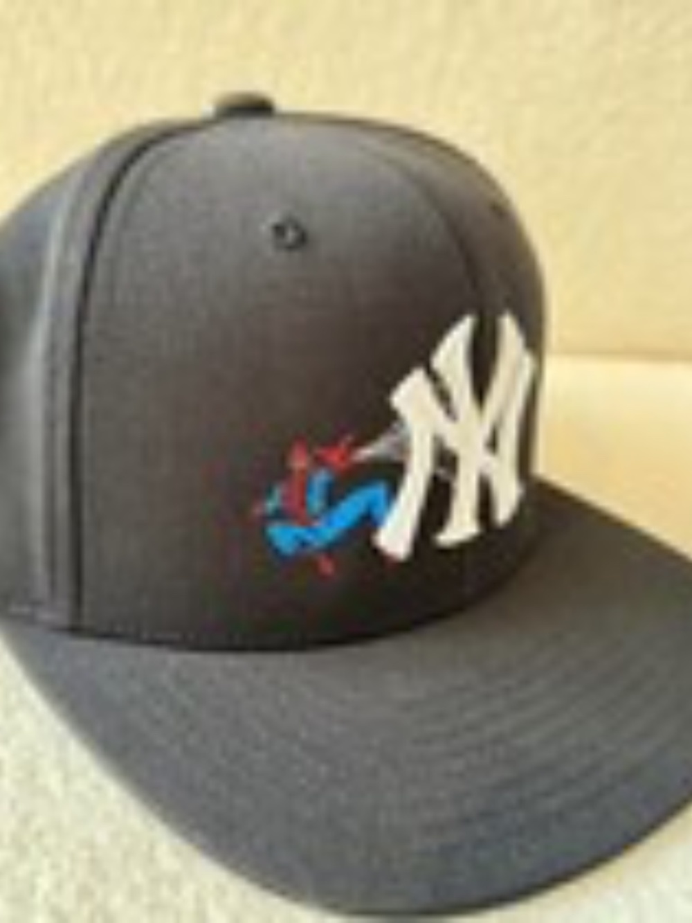 New York Yankees Spider-Man SnapBack hat - Picture 2 of 4